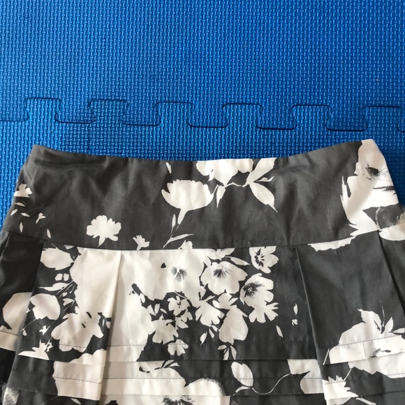 Simonetta bold print lined skirt - 10 yrs - Picture 4 of 10